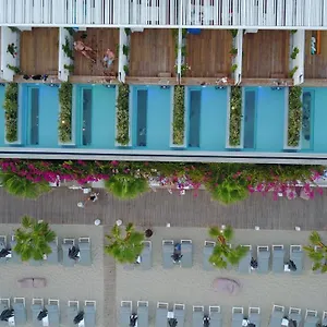 Mykonos Dove Beachfront Πλατύς Γιαλός